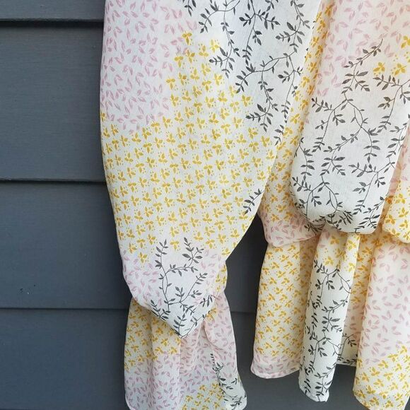 Fate Yellow Gray Pink Floral Boho Peasant Top size Small - Picture 6 of 12